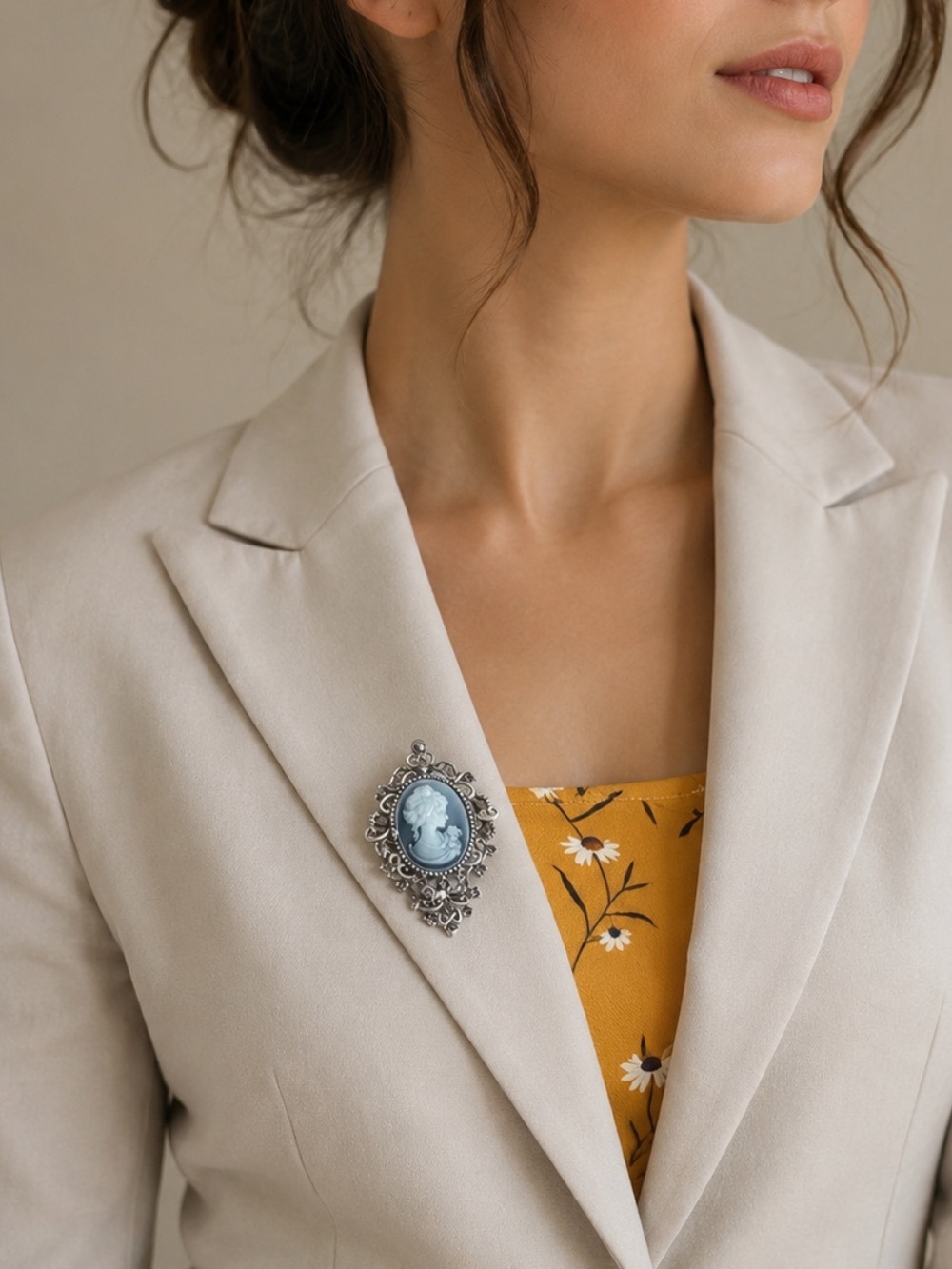 New Vintage Style Cameo Brooch,
